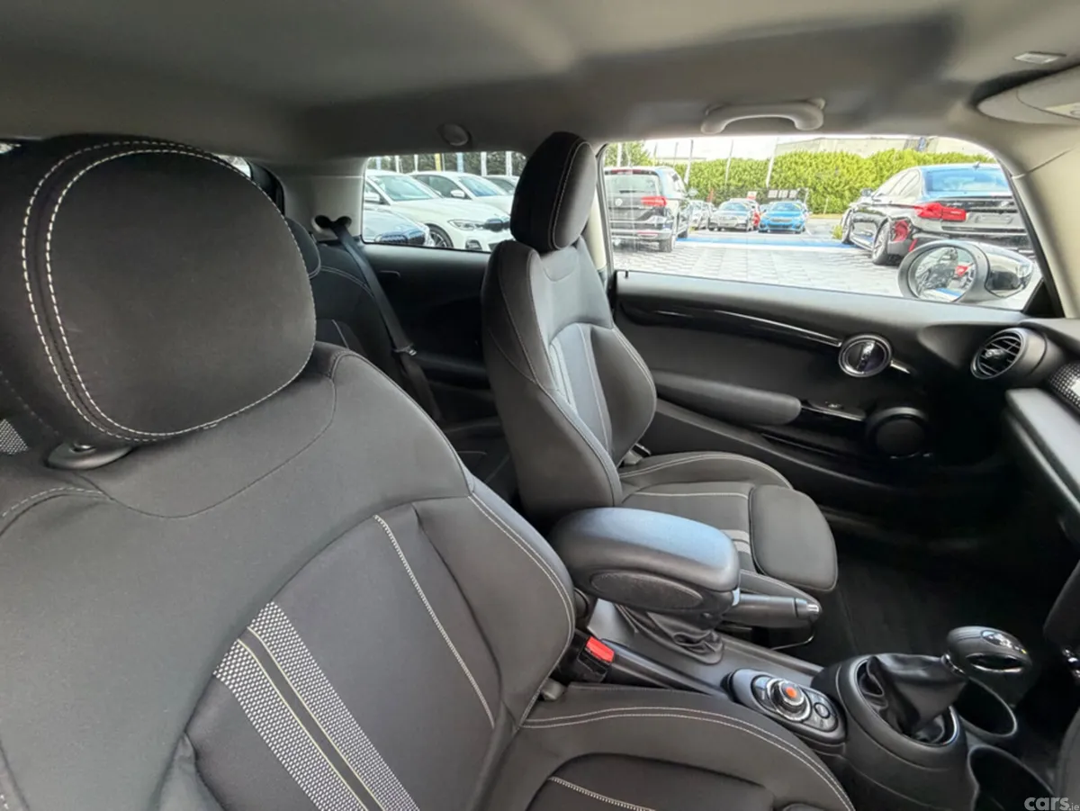 Mini Cooper Hatchback, Diesel, 2020, White