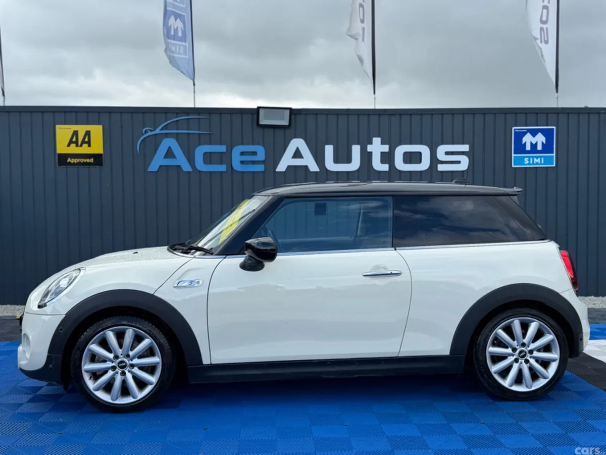 Mini Cooper Hatchback, Diesel, 2020, White