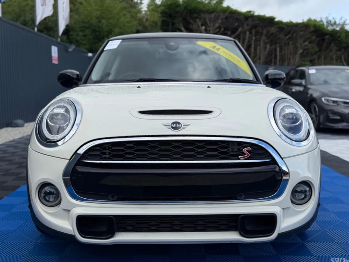 Mini Cooper Hatchback, Diesel, 2020, White