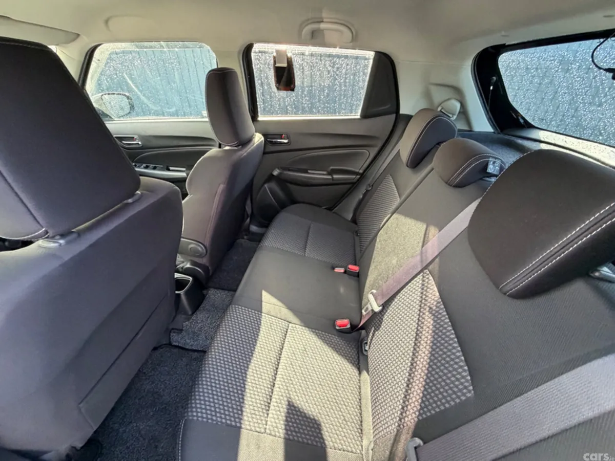 Suzuki Swift Hatchback, Petrol, 2019, Black
