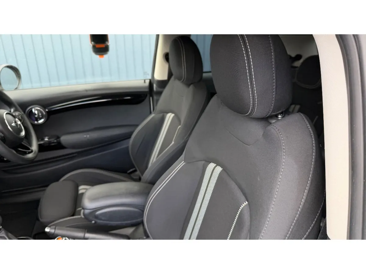 Mini Cooper Hatchback, Diesel, 2020, White