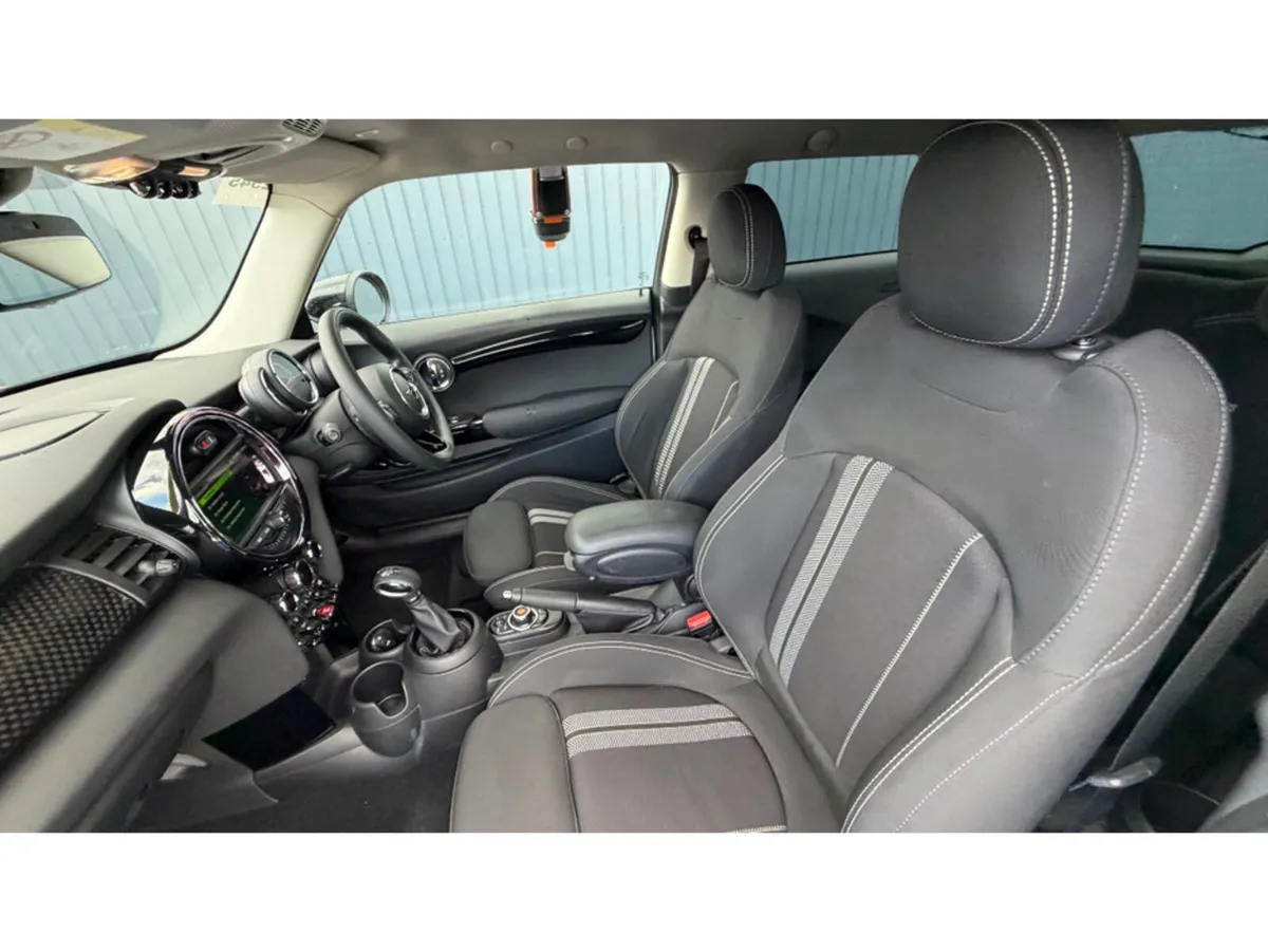 Mini Cooper Hatchback, Diesel, 2020, White