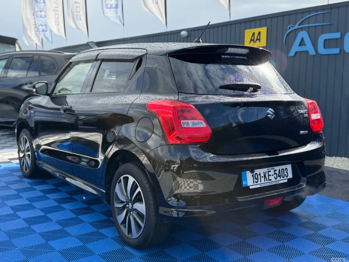 Suzuki Swift Hatchback, Petrol, 2019, Black