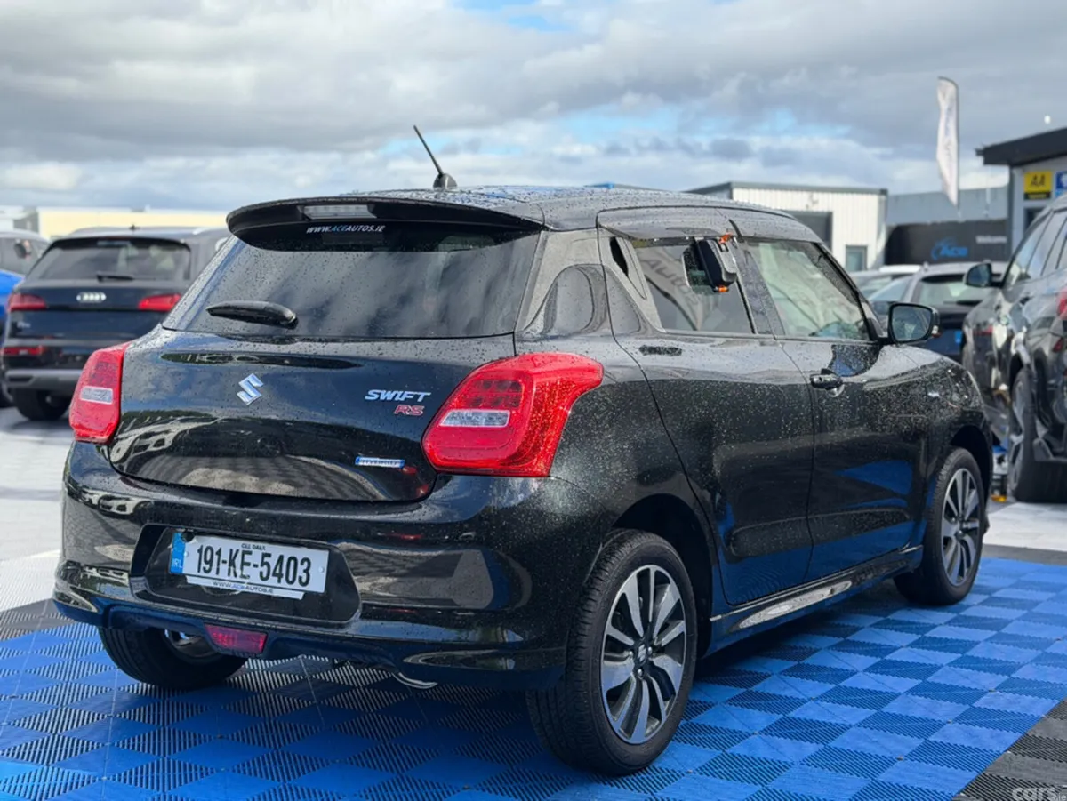 Suzuki Swift Hatchback, Petrol, 2019, Black