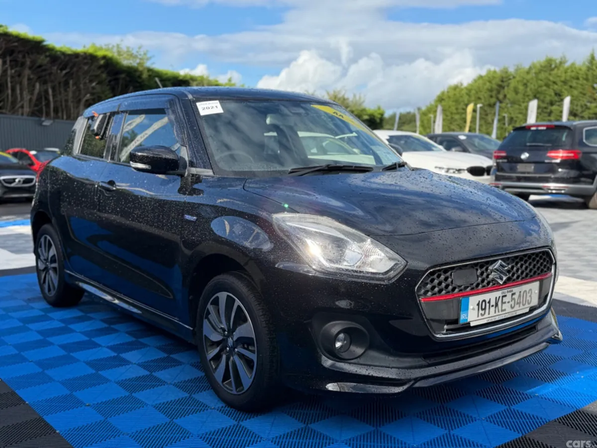 Suzuki Swift Hatchback, Petrol, 2019, Black