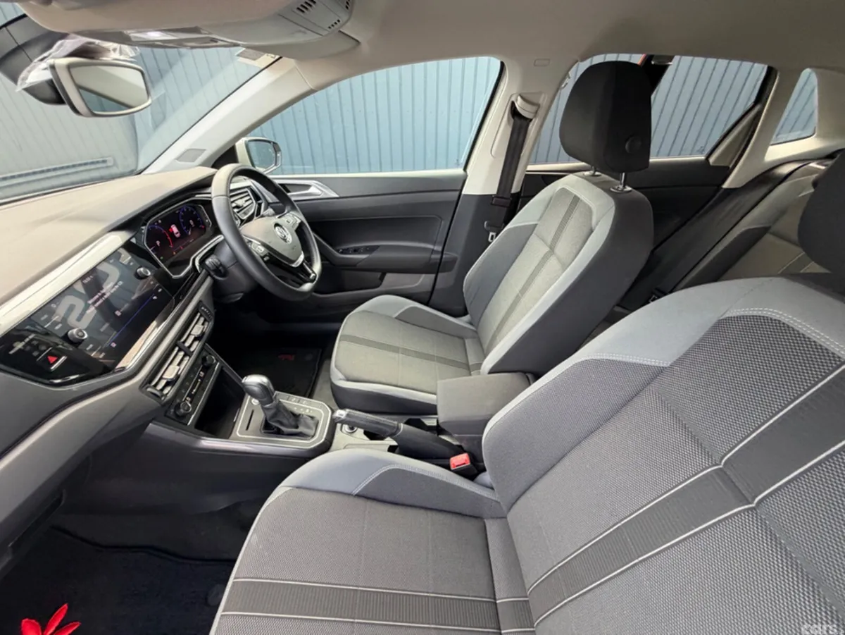 Volkswagen Polo Hatchback, Petrol, 2019, Silver