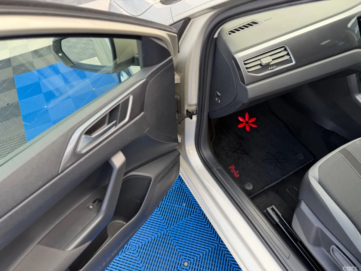Volkswagen Polo Hatchback, Petrol, 2019, Silver