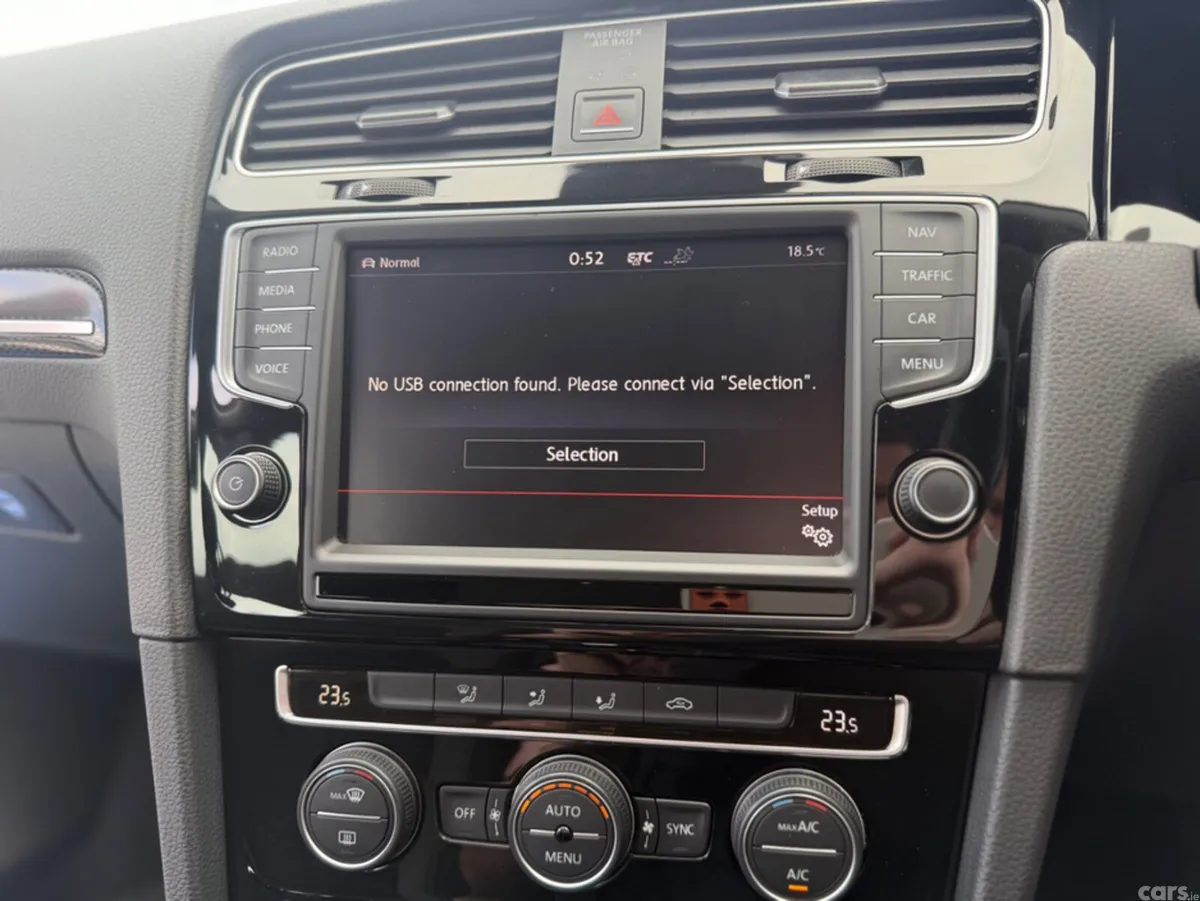 Volkswagen Golf Hatchback, Petrol, 2016, Silver