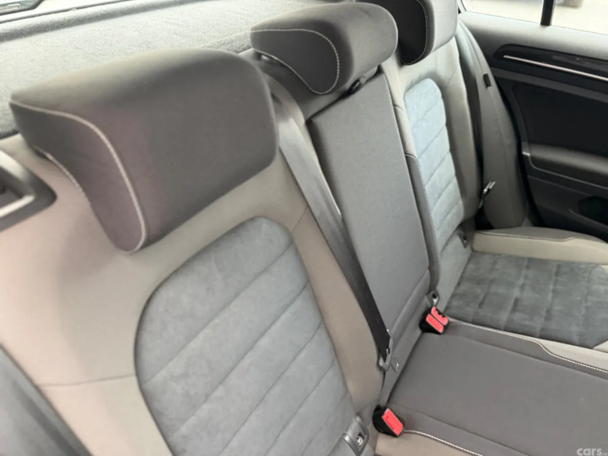 Volkswagen Golf Hatchback, Petrol, 2016, Silver