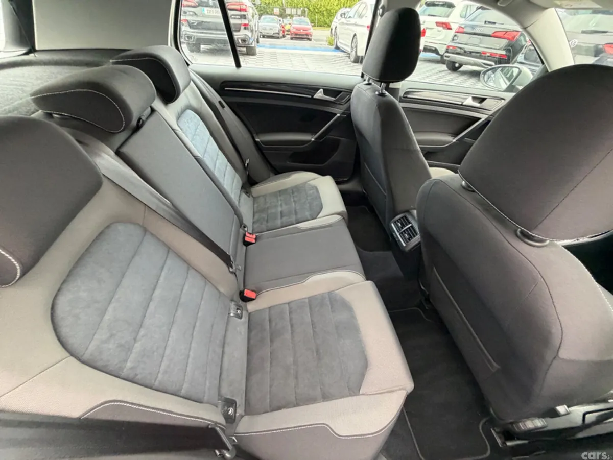 Volkswagen Golf Hatchback, Petrol, 2016, Silver