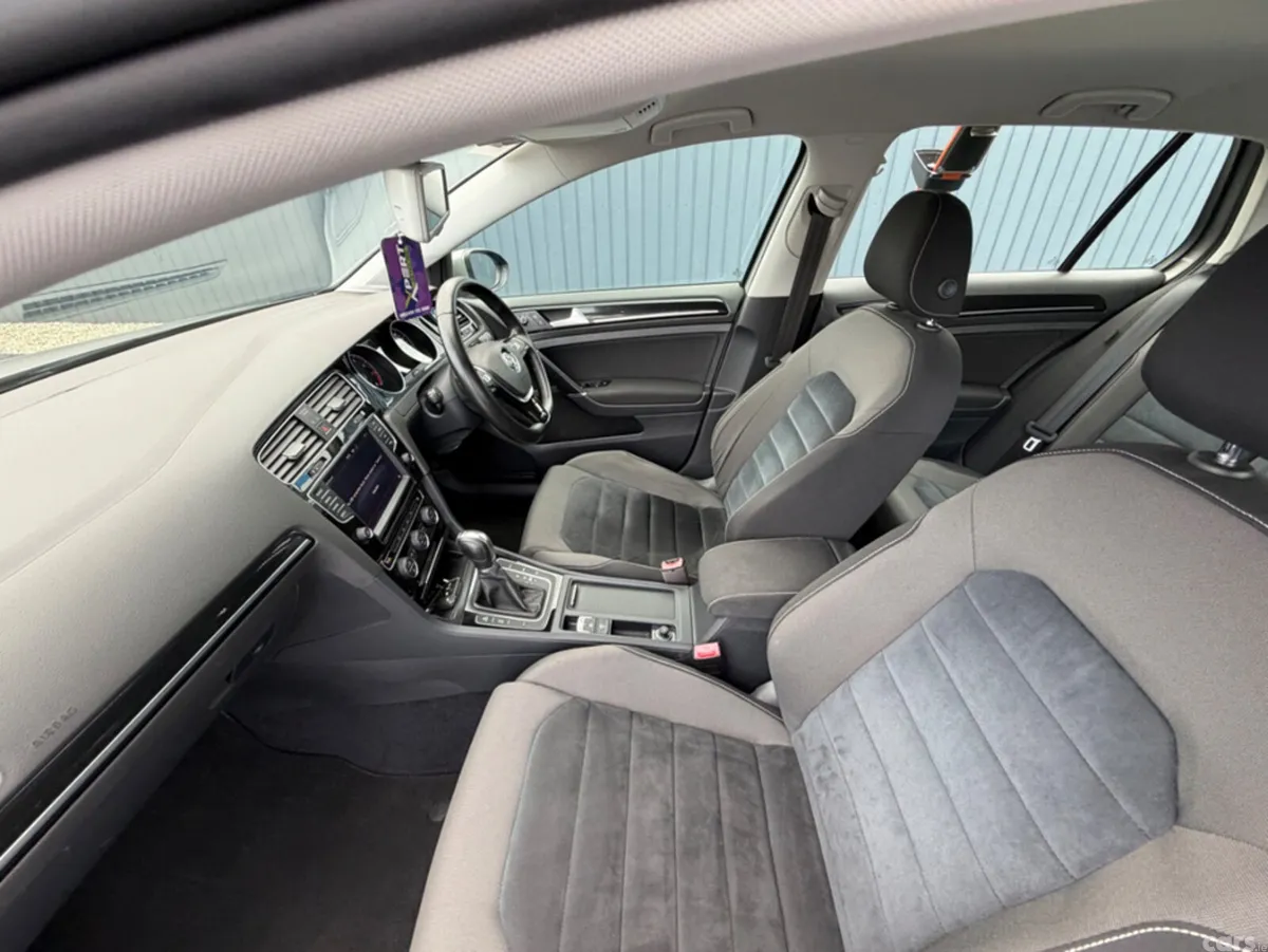 Volkswagen Golf Hatchback, Petrol, 2016, Silver