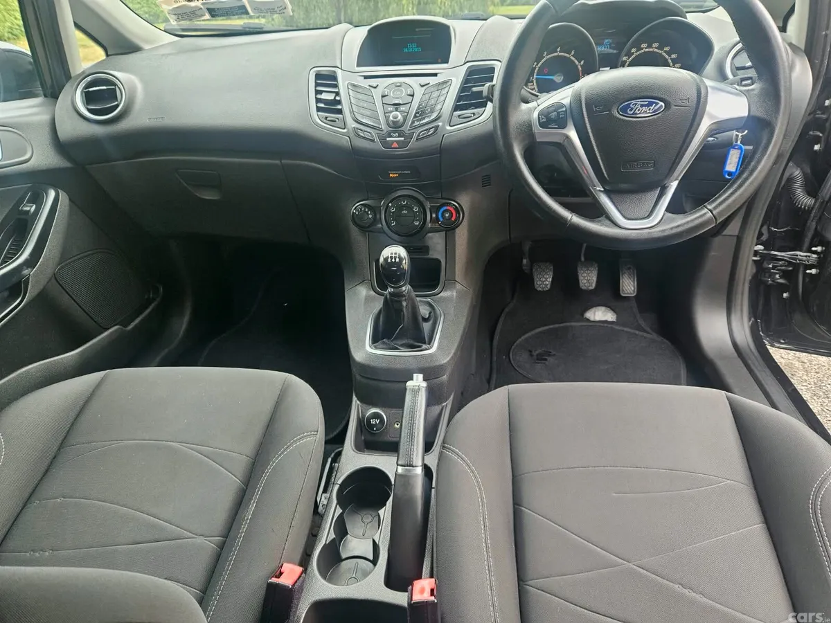 Ford Fiesta Hatchback, Petrol, 2015, Black
