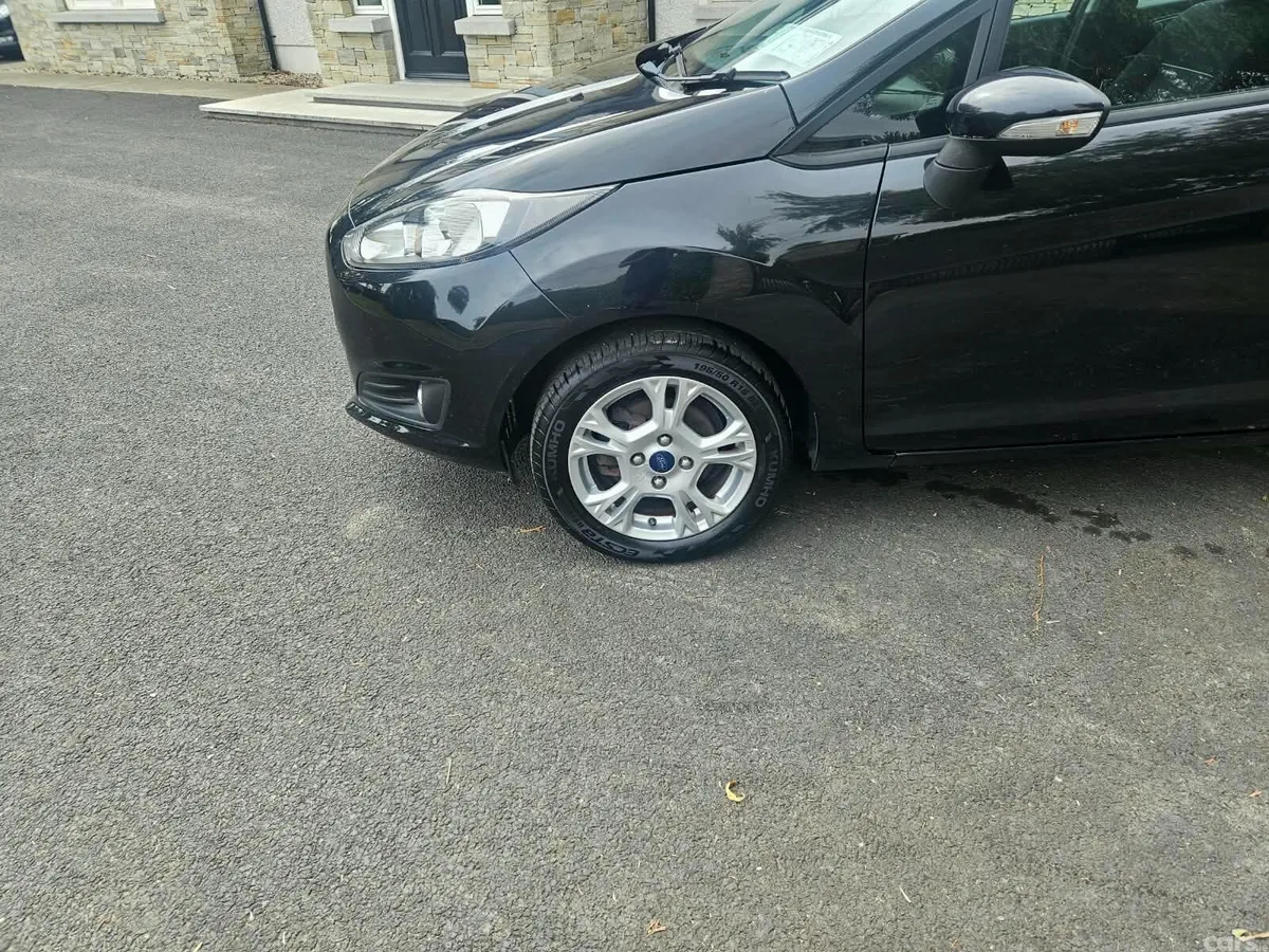 Ford Fiesta Hatchback, Petrol, 2015, Black