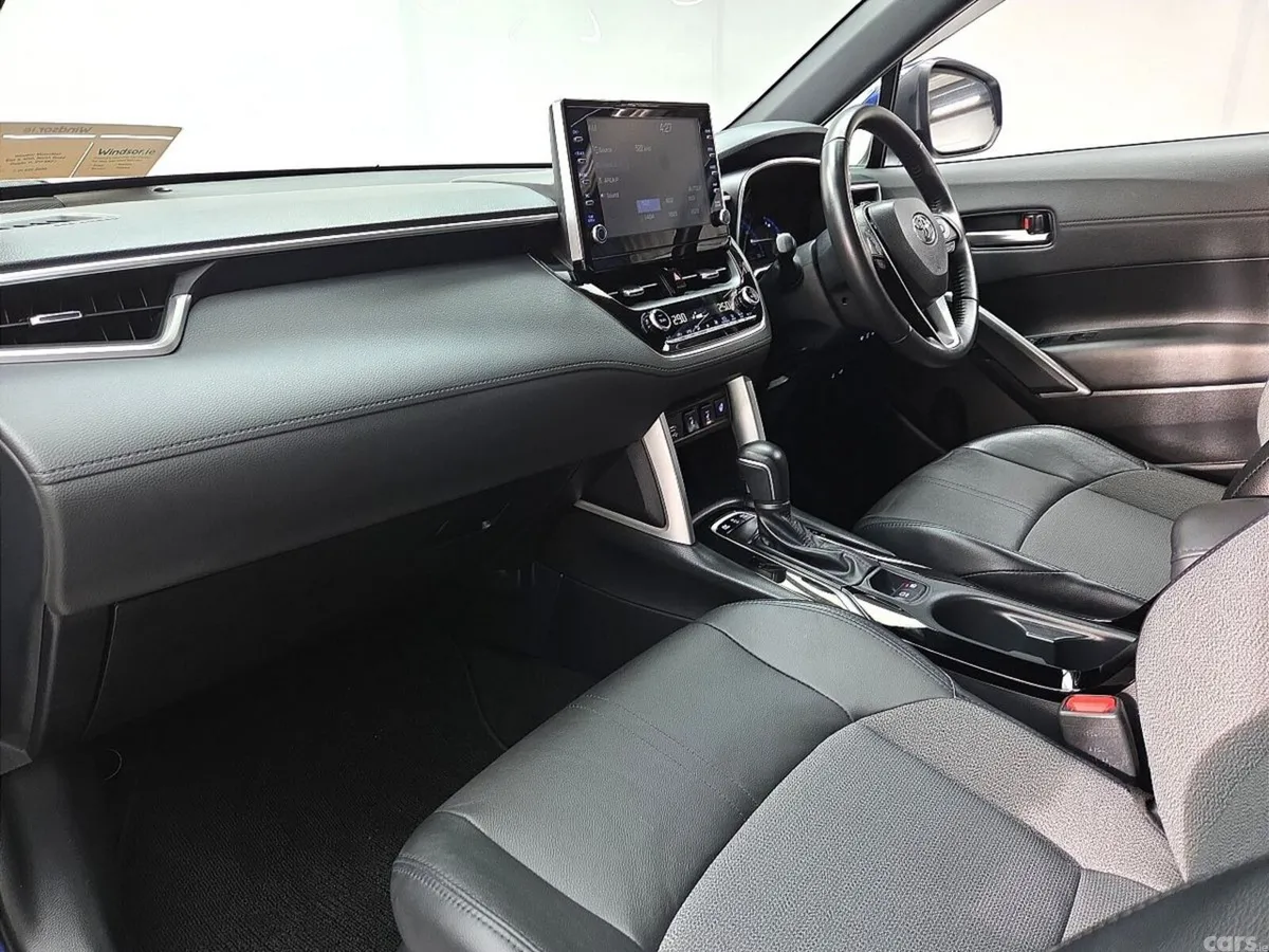 Toyota Corolla Cross SUV, Petrol Hybrid, 2022, Blue