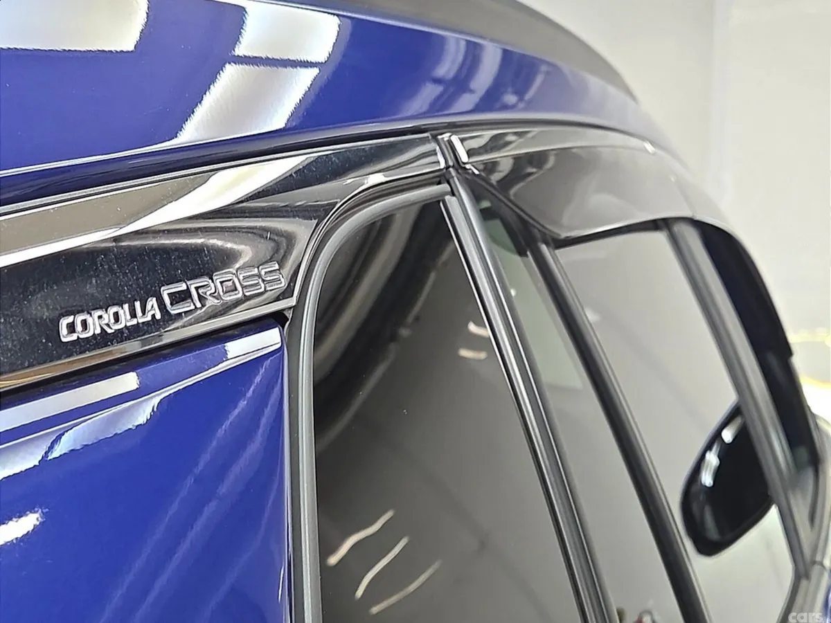 Toyota Corolla Cross SUV, Petrol Hybrid, 2022, Blue