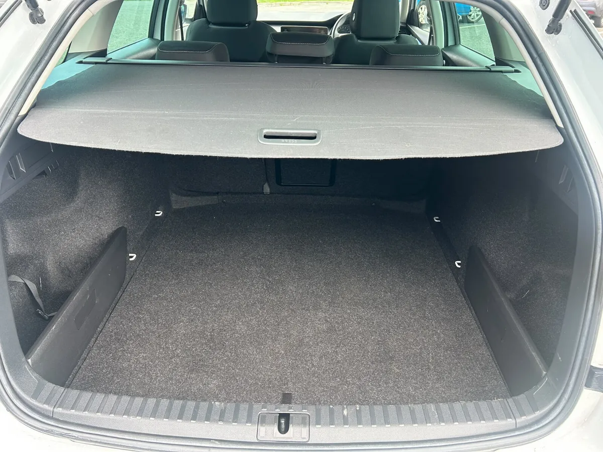 Skoda Octavia Estate, Diesel, 2024, White