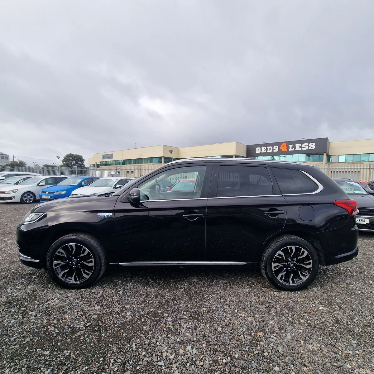 Mitsubishi Outlander SUV, Petrol Plug-in Hybrid, 2016, Black