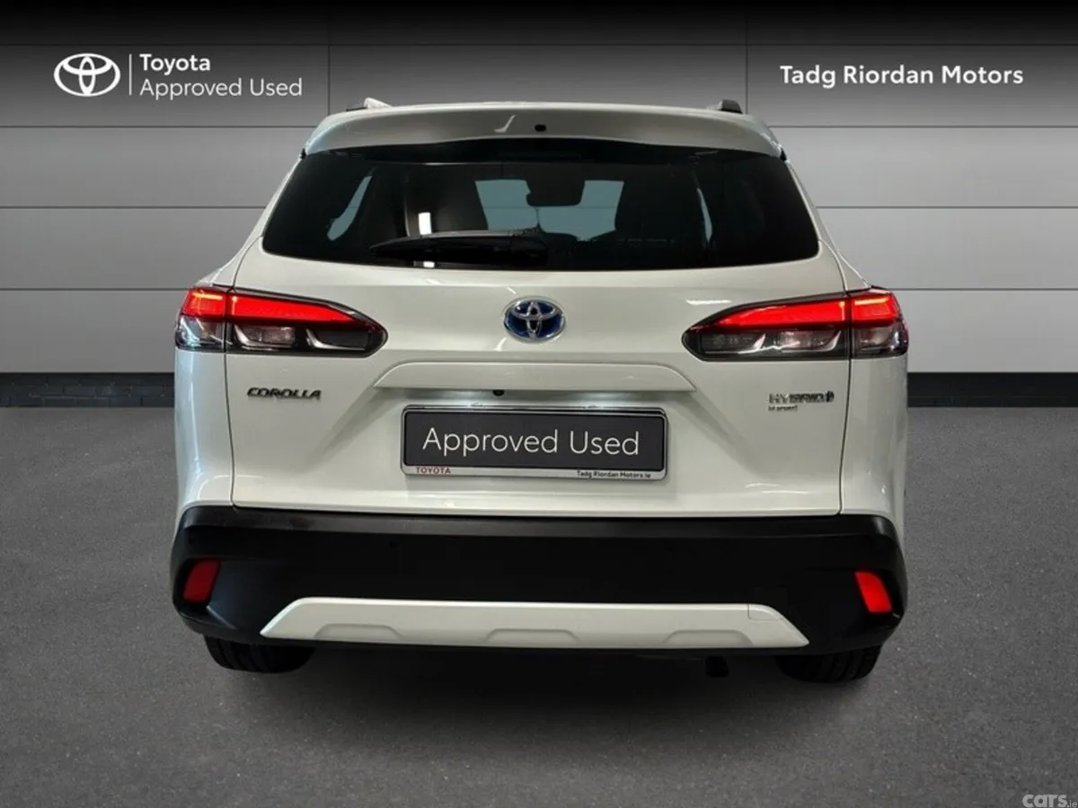Toyota Corolla Cross SUV, Petrol Hybrid, 2023, White