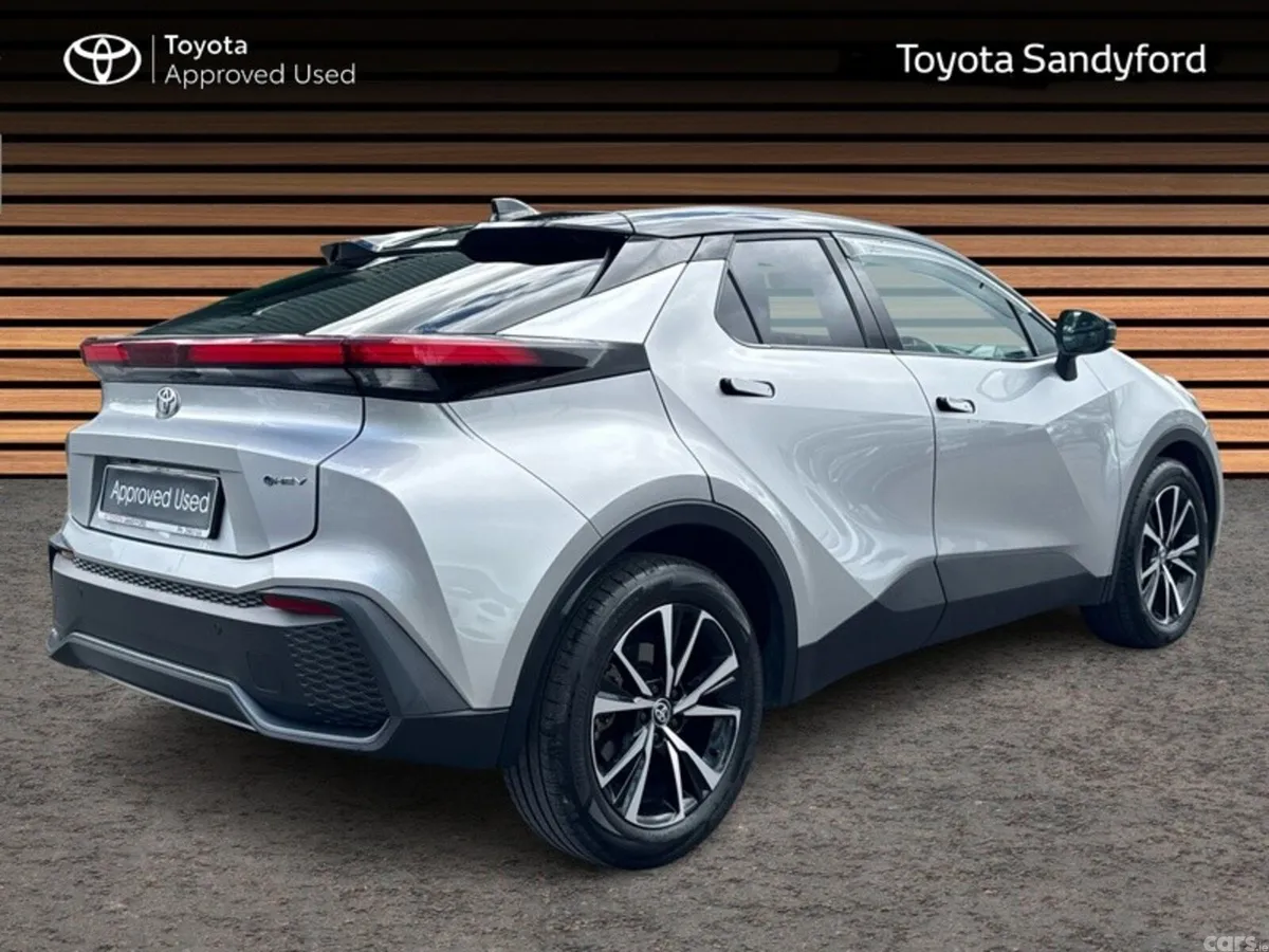 Toyota C-HR SUV, Petrol Hybrid, 2024, Silver