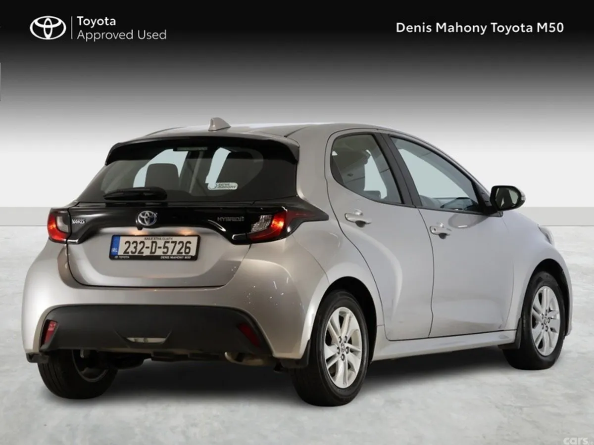 Toyota Yaris Hatchback, Petrol Hybrid, 2023, Silver