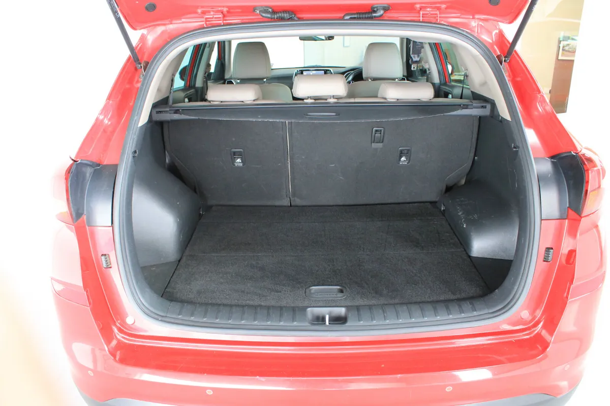 Hyundai Tucson SUV, Diesel, 2019, Red