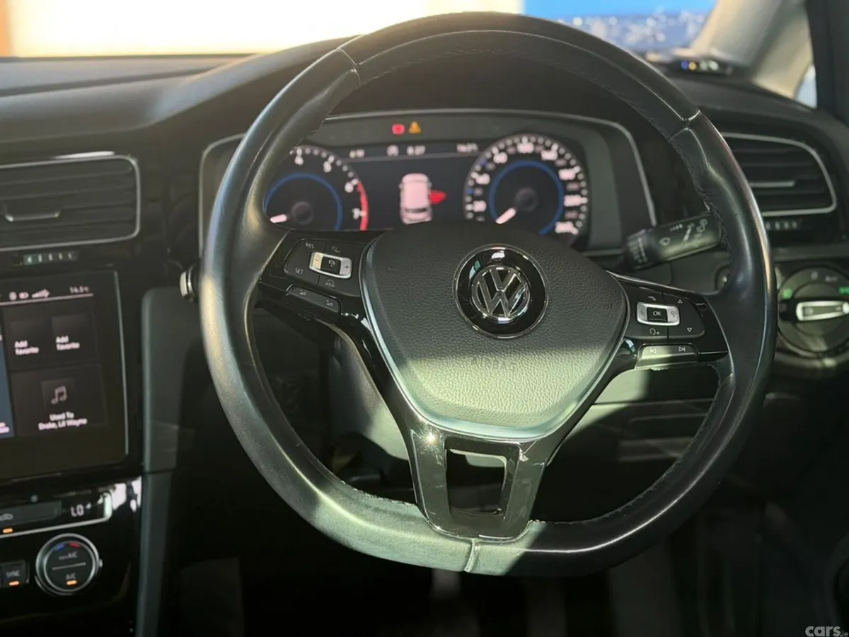 Volkswagen Golf Hatchback, Petrol, 2018, White
