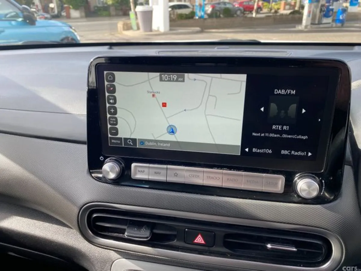 Hyundai KONA Hatchback, Electric, 2023, White