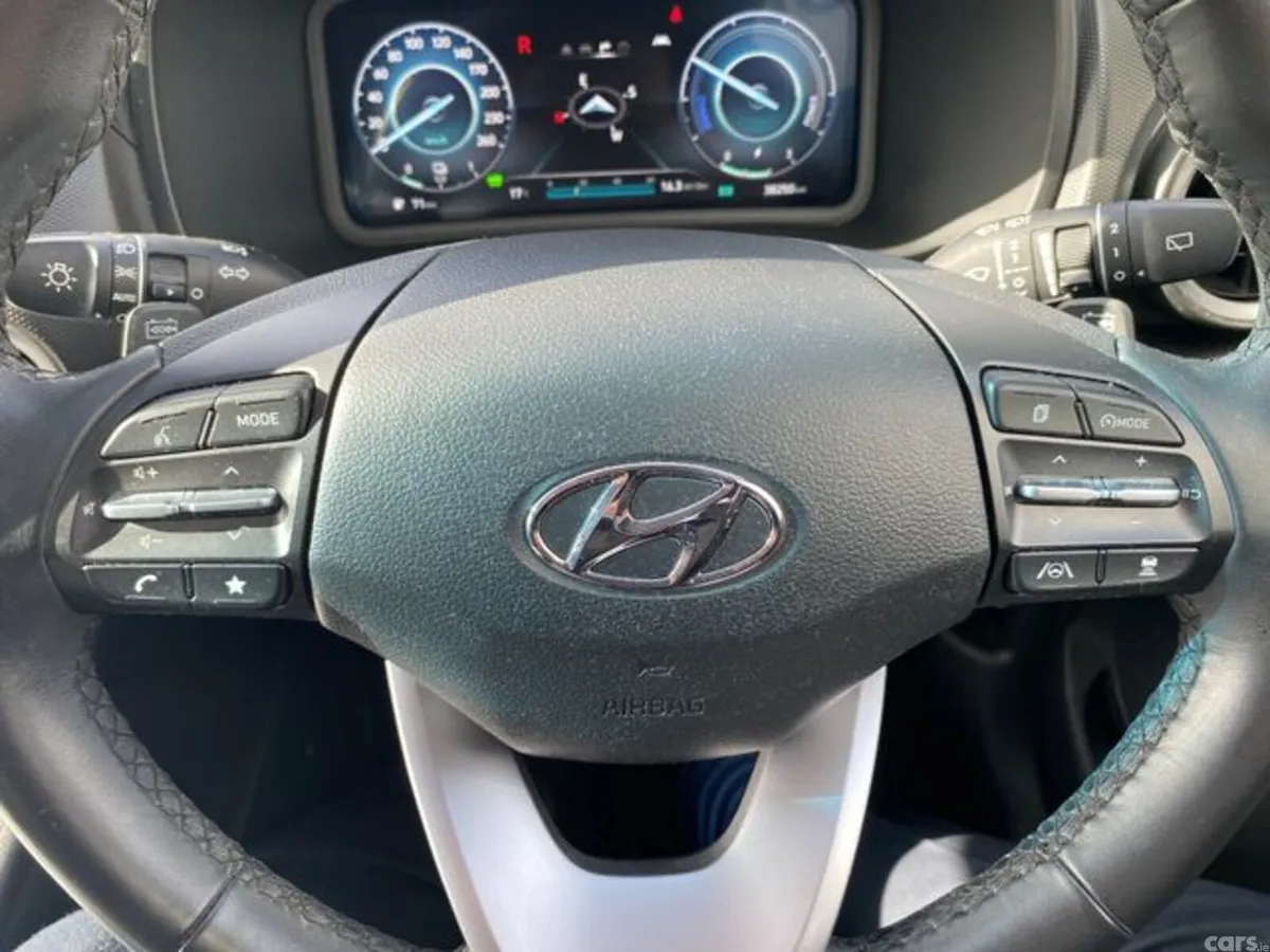 Hyundai KONA Hatchback, Electric, 2023, White