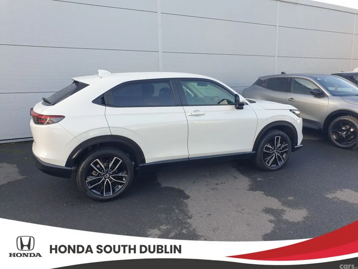 Honda HR-V Hatchback, Petrol Hybrid, 2025, White