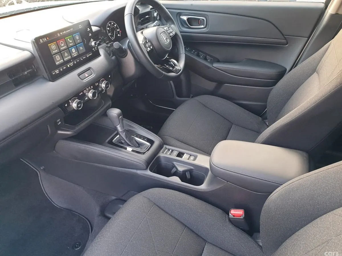 Honda HR-V Hatchback, Petrol Hybrid, 2025, White