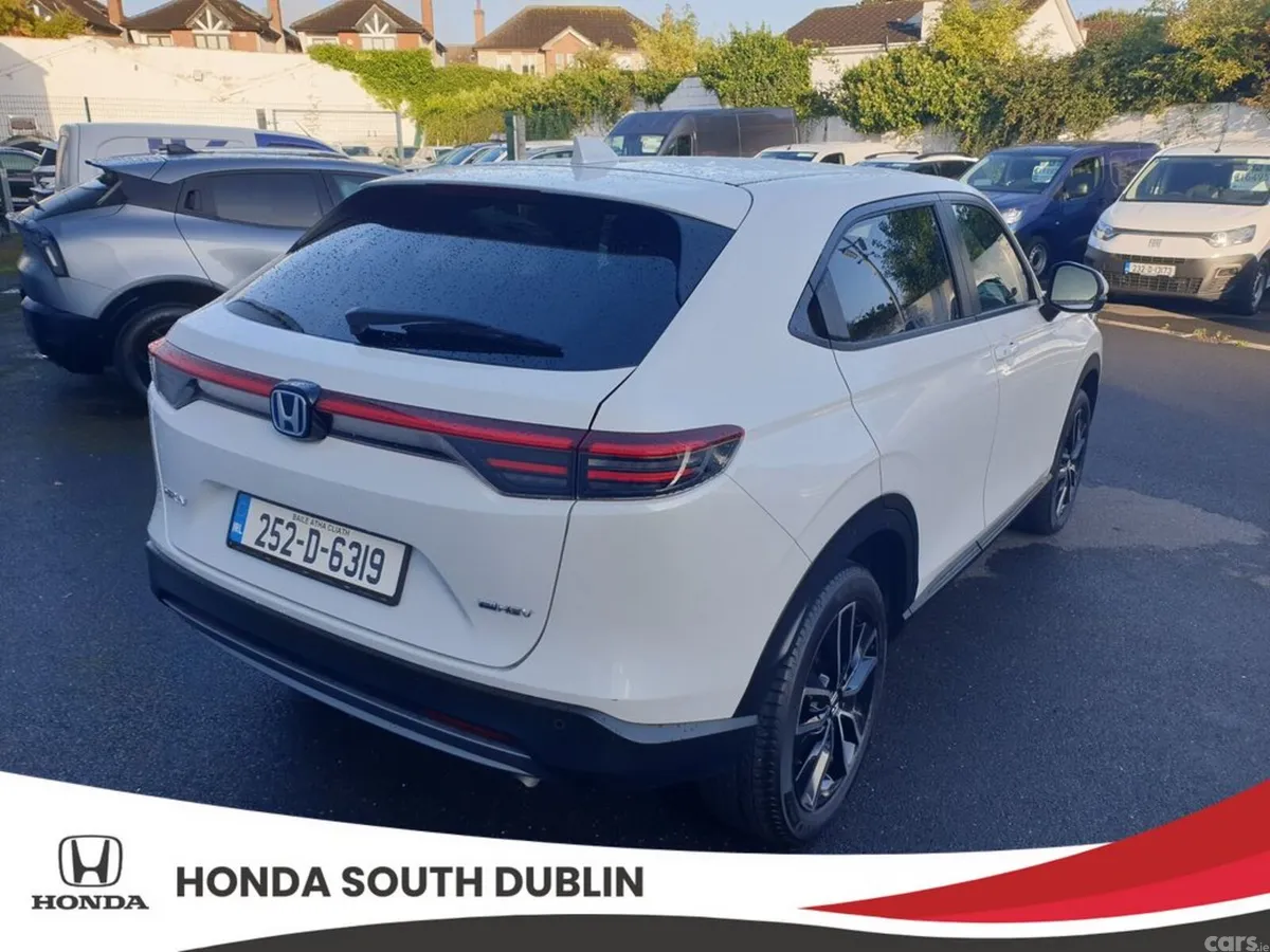 Honda HR-V Hatchback, Petrol Hybrid, 2025, White