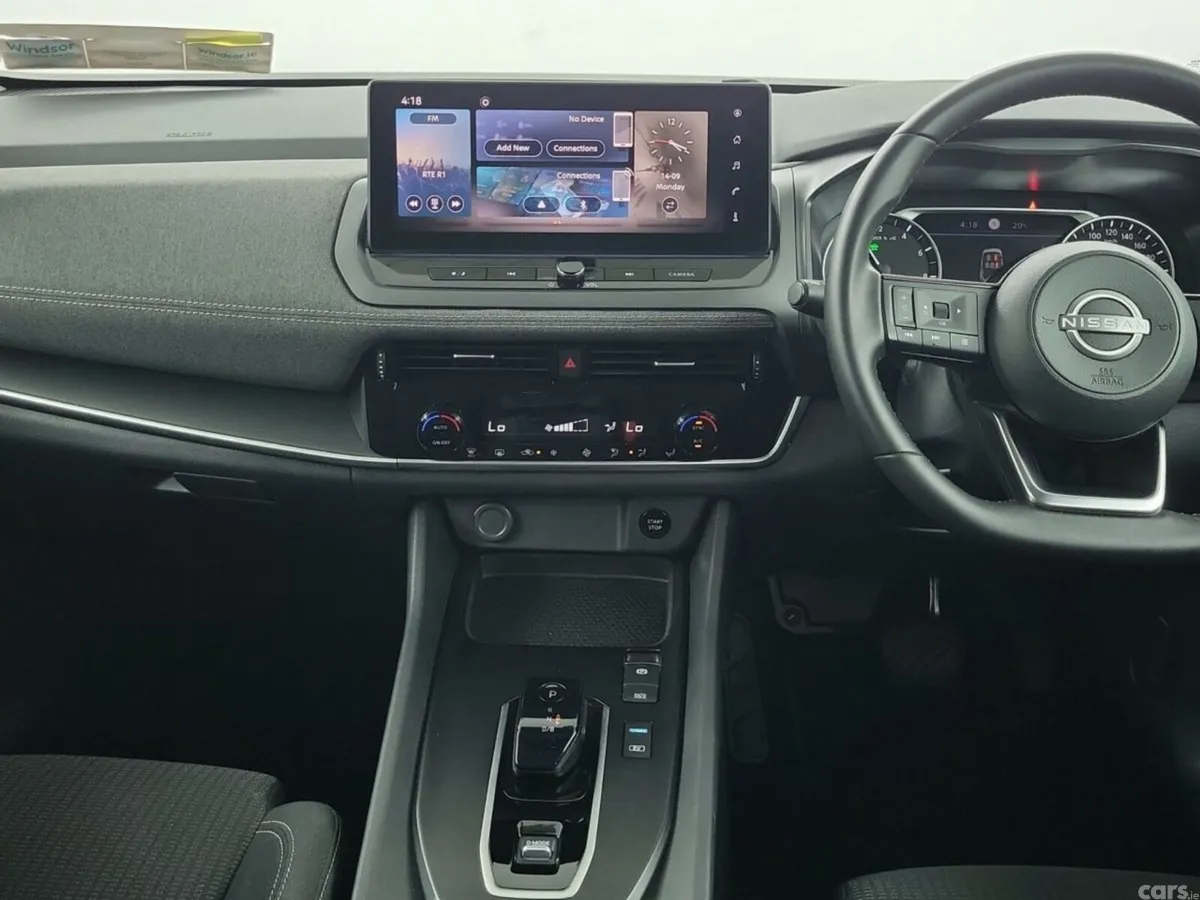 Nissan Qashqai MPV, Petrol Hybrid, 2025, Green