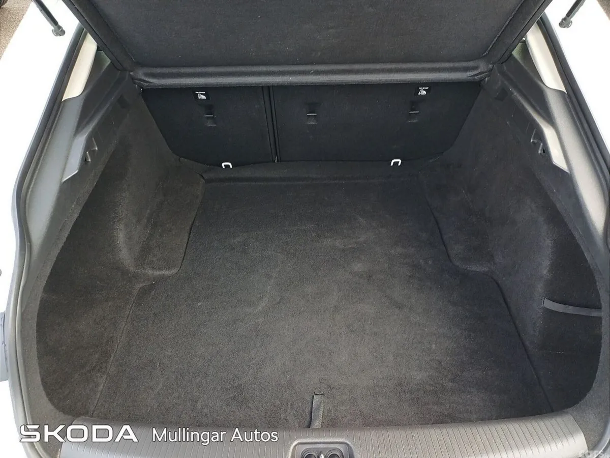 Opel Insignia Hatchback, Diesel, 2018, White