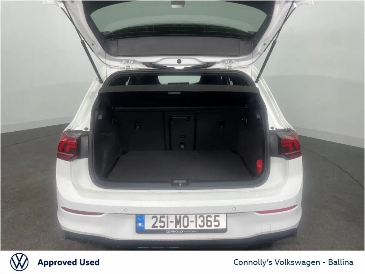 Volkswagen Golf Estate, Diesel, 2025, White
