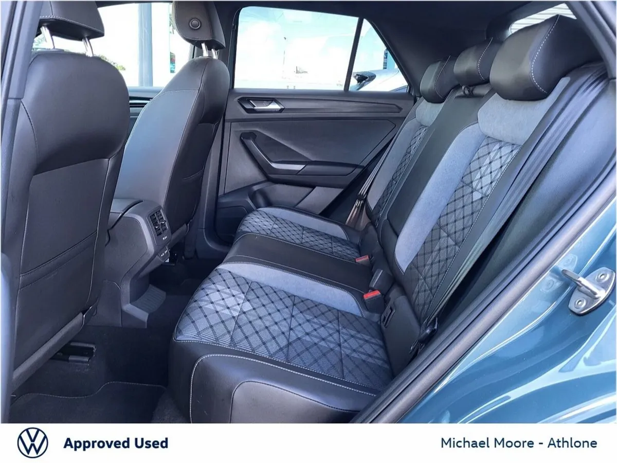 Volkswagen T-Roc SUV, Diesel, 2025, Blue