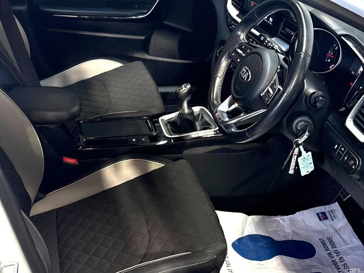 Kia ProCeed Hatchback, Petrol, 2020, White