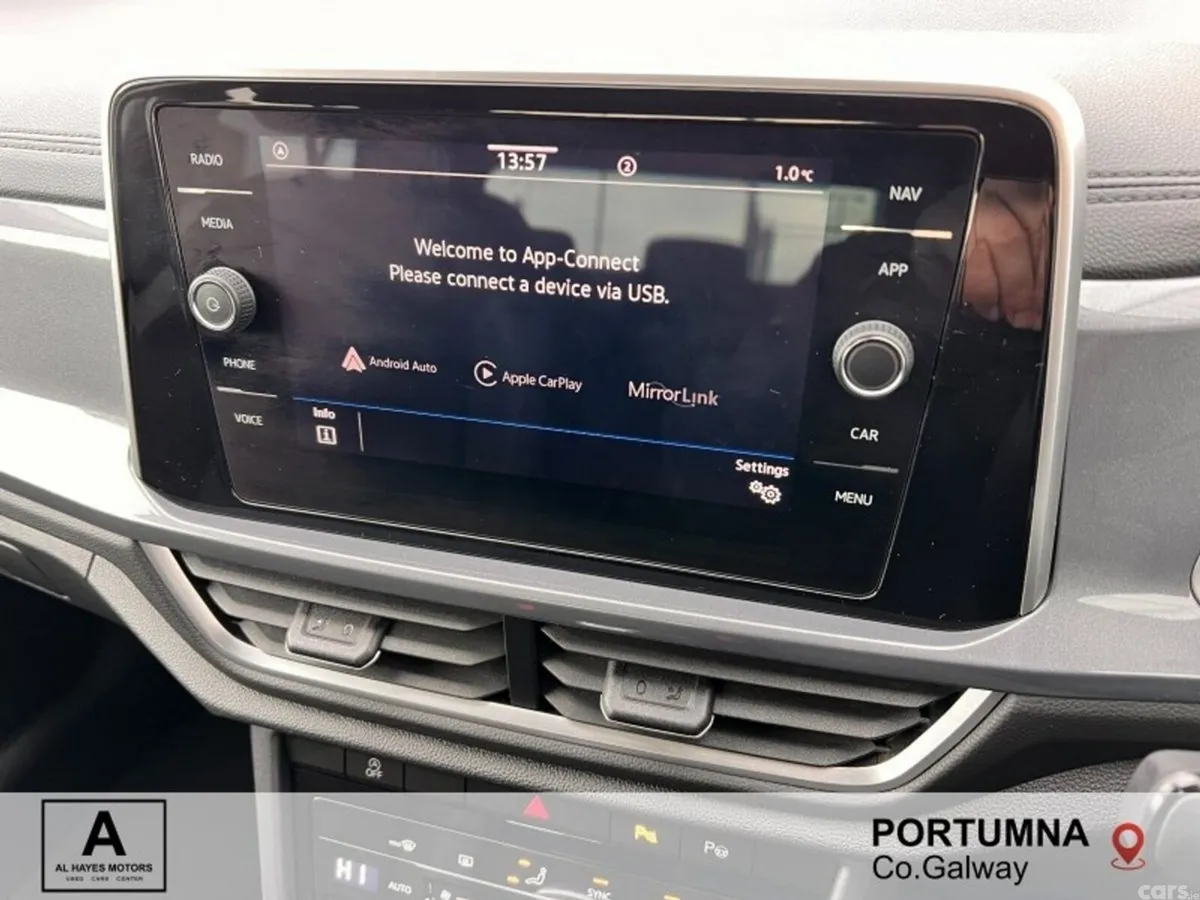 Volkswagen T-Roc SUV, Petrol, 2023, White