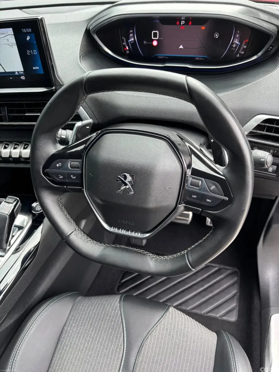 Peugeot 3008 MPV, Diesel, 2023, Red