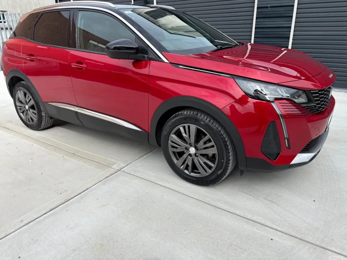 Peugeot 3008 MPV, Diesel, 2023, Red
