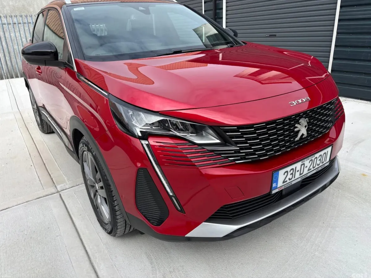 Peugeot 3008 MPV, Diesel, 2023, Red