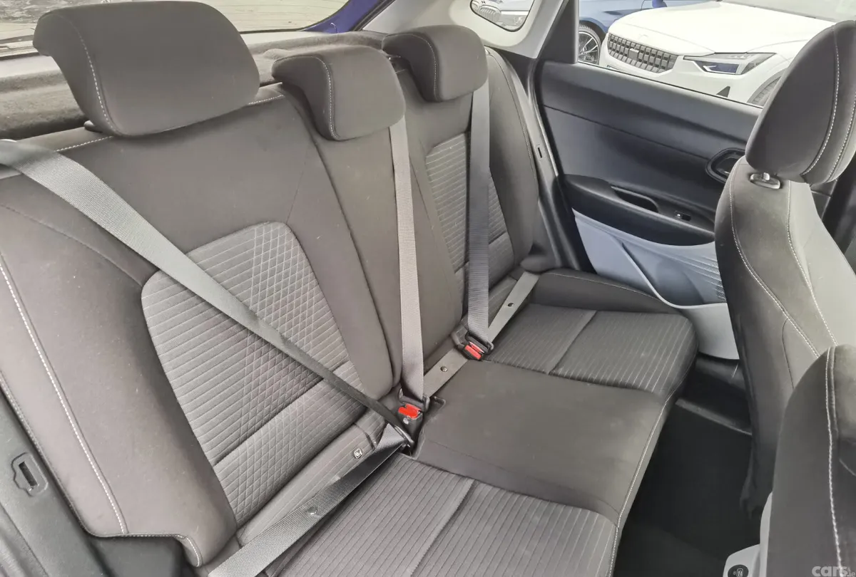 Hyundai i20 Hatchback, Petrol, 2023, Blue