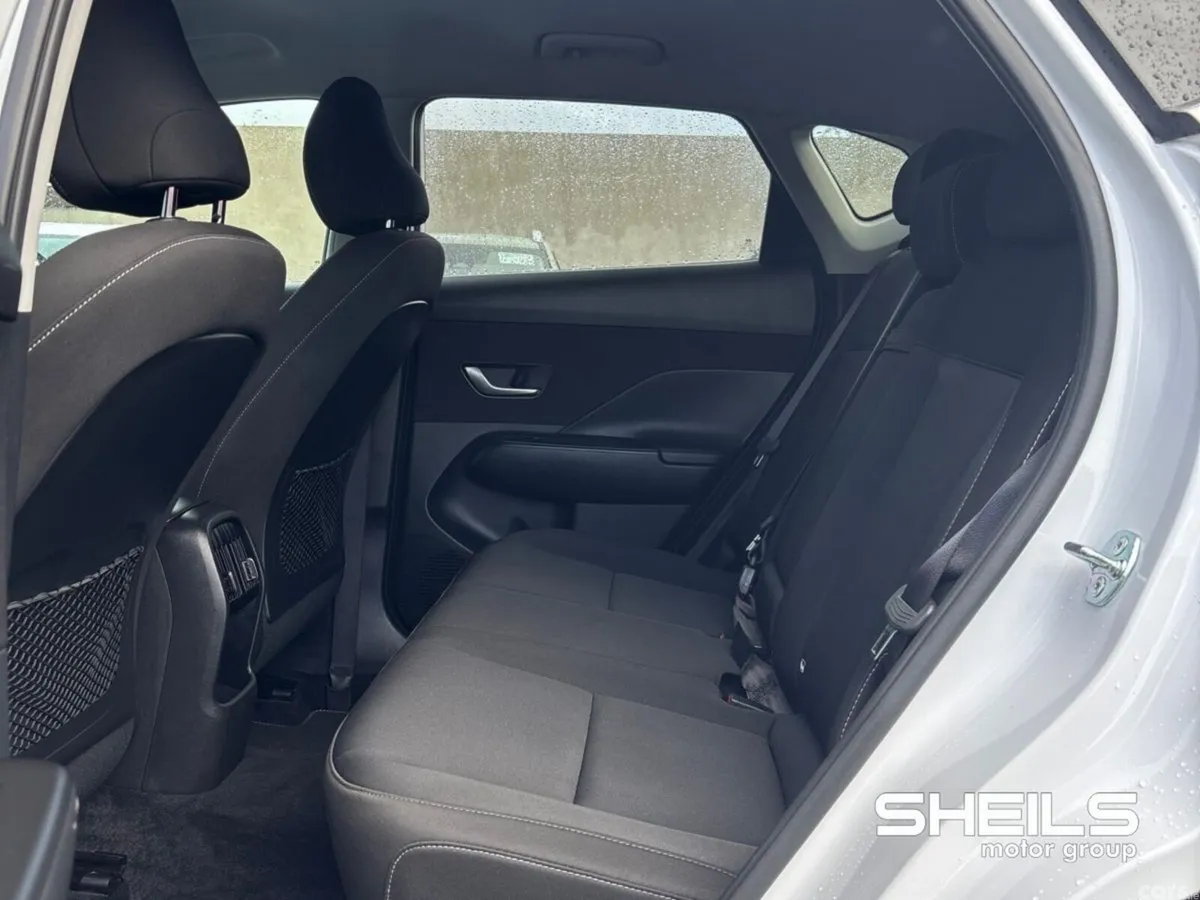 Hyundai KONA MPV, Petrol, 2026, White