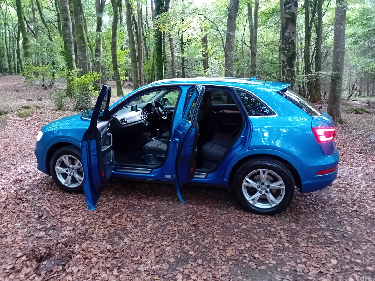 Audi Q3 SUV, Diesel, 2016, Blue