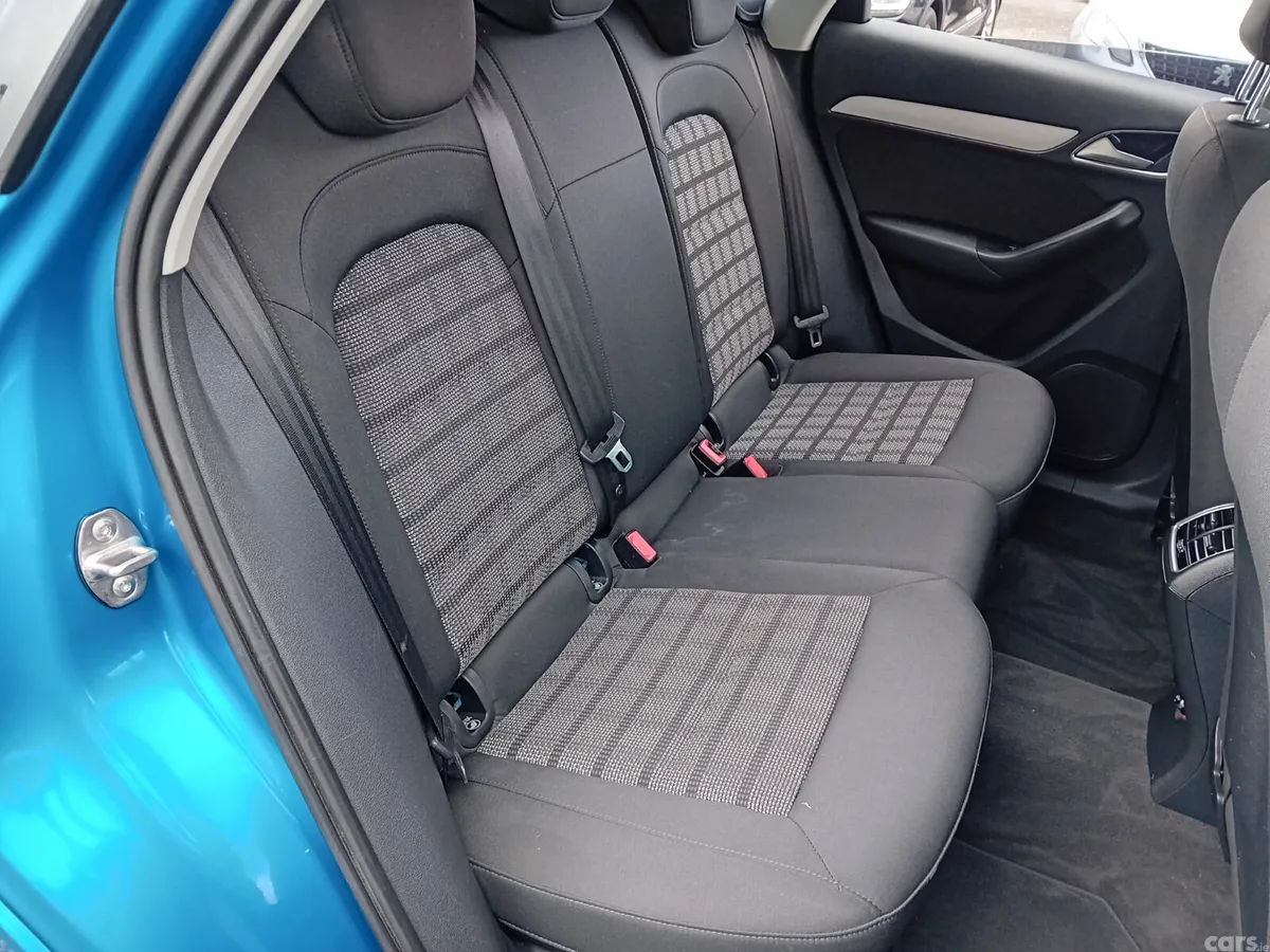 Audi Q3 SUV, Diesel, 2016, Blue