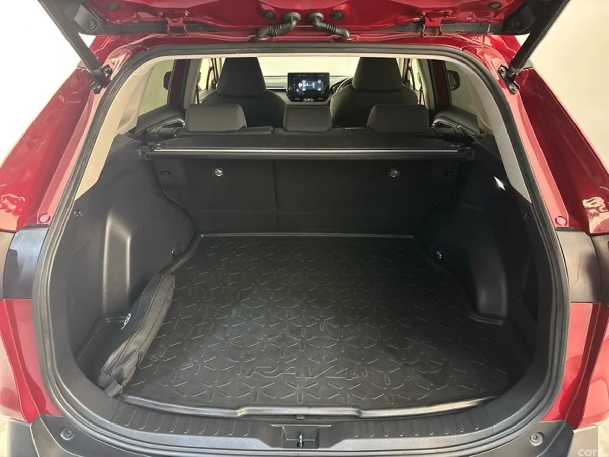 Toyota RAV4 SUV, Petrol Hybrid, 2023, Red