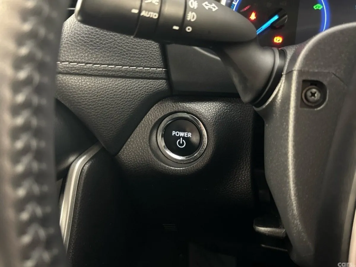 Toyota RAV4 SUV, Petrol Hybrid, 2023, Red
