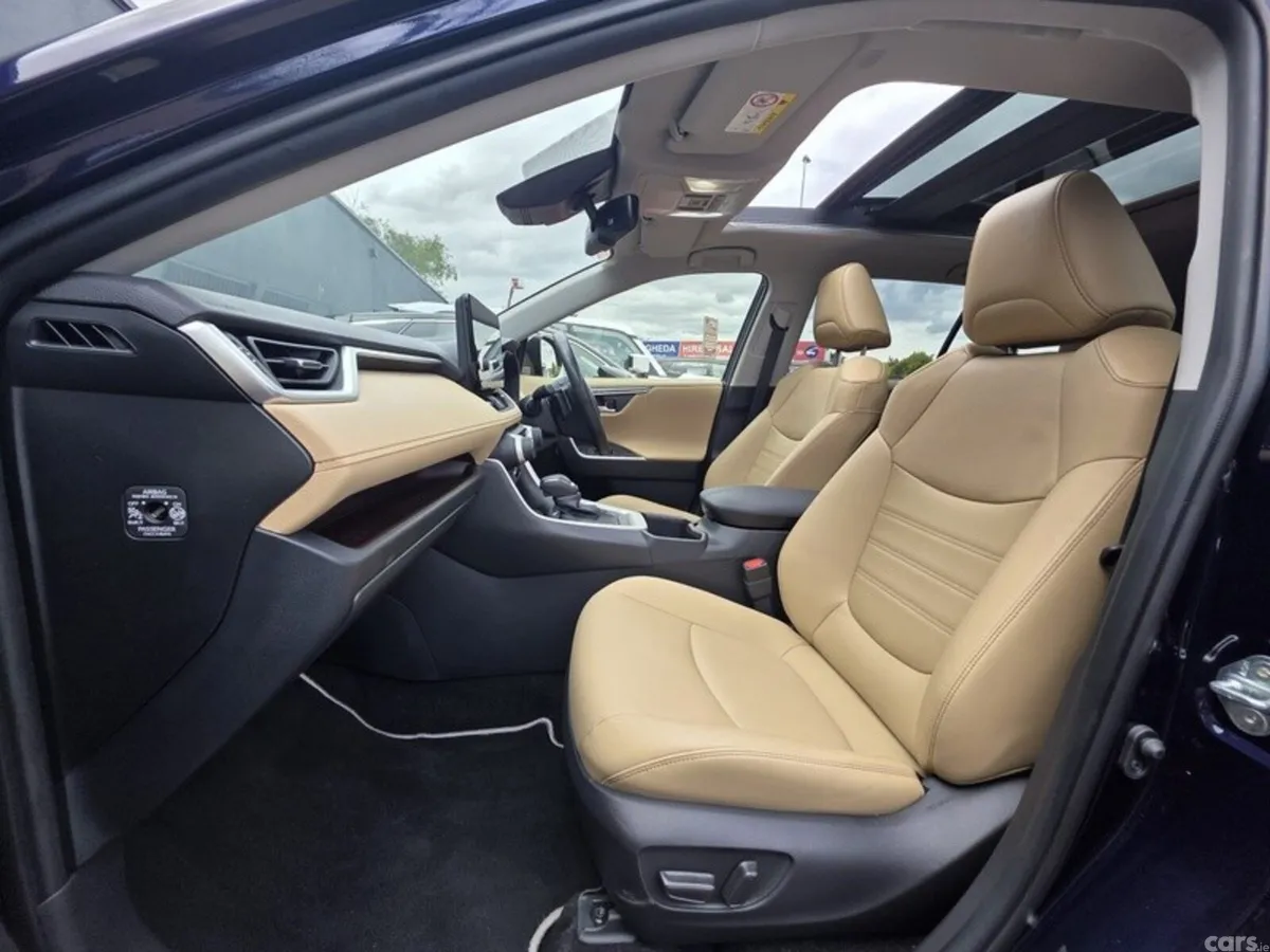 Toyota RAV4 SUV, Petrol Hybrid, 2025, Blue