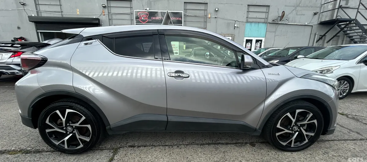 Toyota C-HR SUV, Petrol Hybrid, 2018, Grey