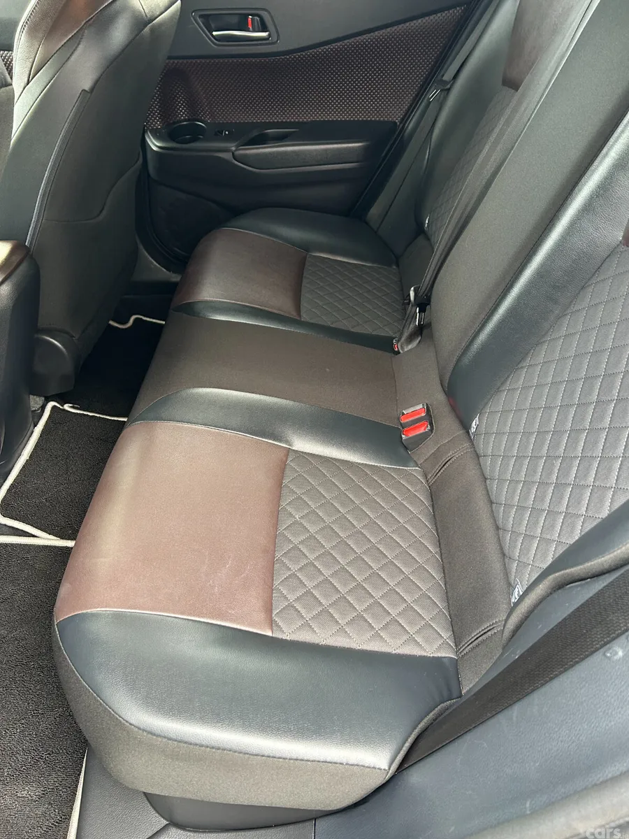 Toyota C-HR SUV, Petrol Hybrid, 2018, Grey