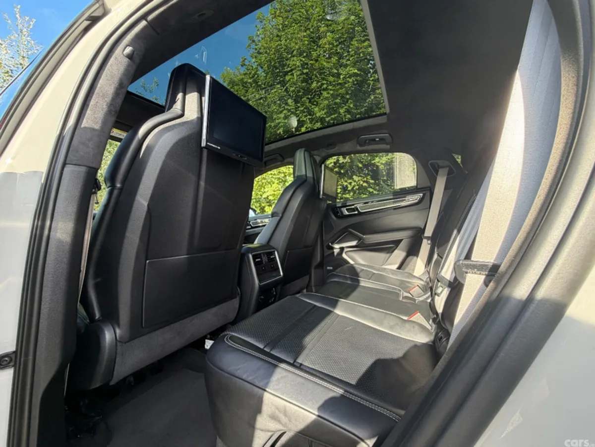 Porsche Cayenne Coupe, Petrol Plug-in Hybrid, 2020, Grey